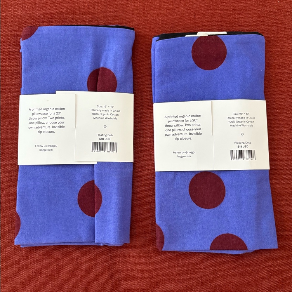 BAGGU set of 2 polka dot pillow covers (20x20) - Picture 2 of 2